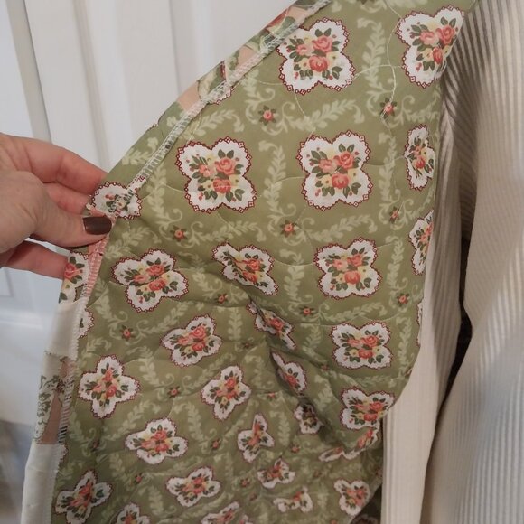 3748 1X  Quilted Bog Coat In Green and Pink Print. - Picture 9 of 11